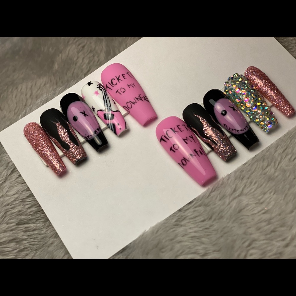 Mgk Press On Nails - image 4
